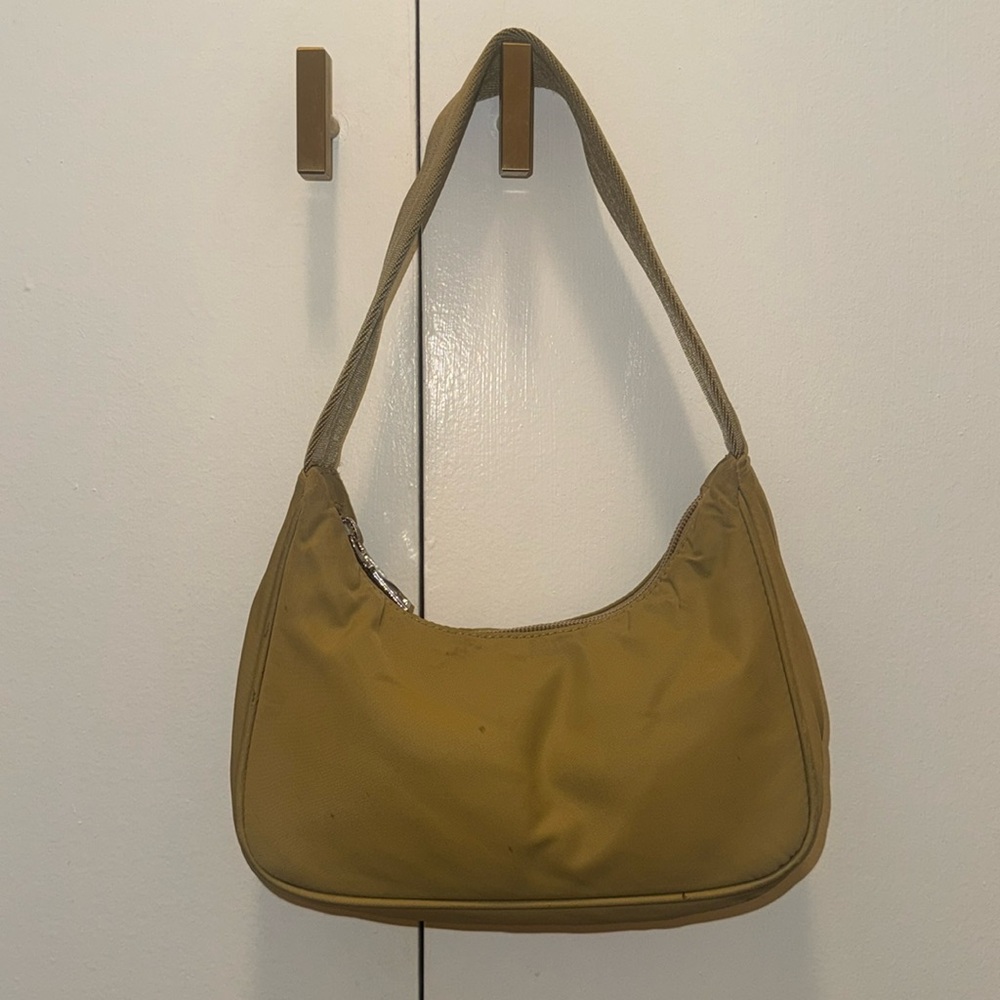Aritzia nylon puffer bag